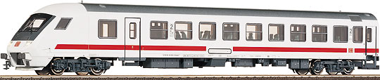 IC Passenger car 2nd class with driver's cab<br /><a href='images/pictures/Roco/45833.jpg' target='_blank'>Full size image</a>
